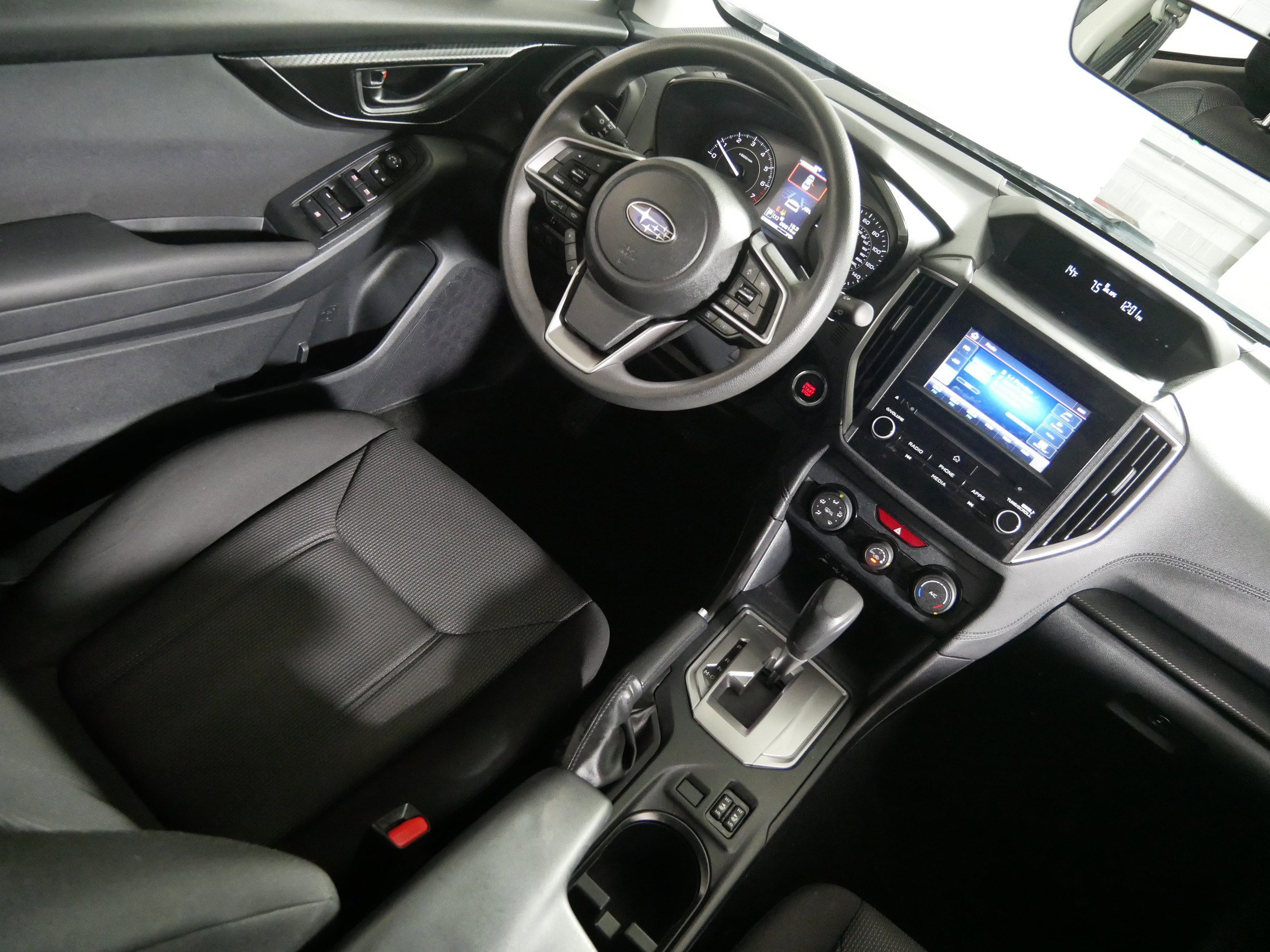 Used 2022 Subaru Impreza 2.0i Premium image 9