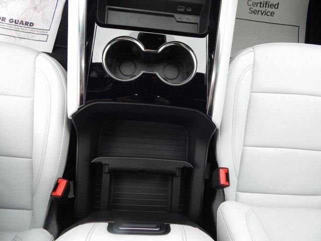 New 2025 Chevrolet Suburban Premier image 26