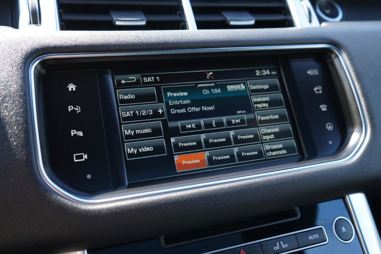 Used 2016 Land Rover Range Rover Sport HSE image 35