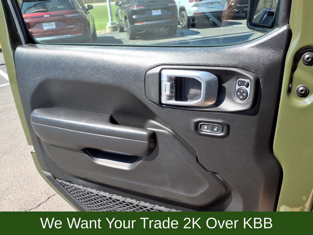 Used 2023 Jeep Wrangler Rubicon AWD/4WD image 15