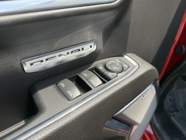 Used 2024 GMC Sierra 1500 Denali w/ Technology Package AWD/4WD image 14
