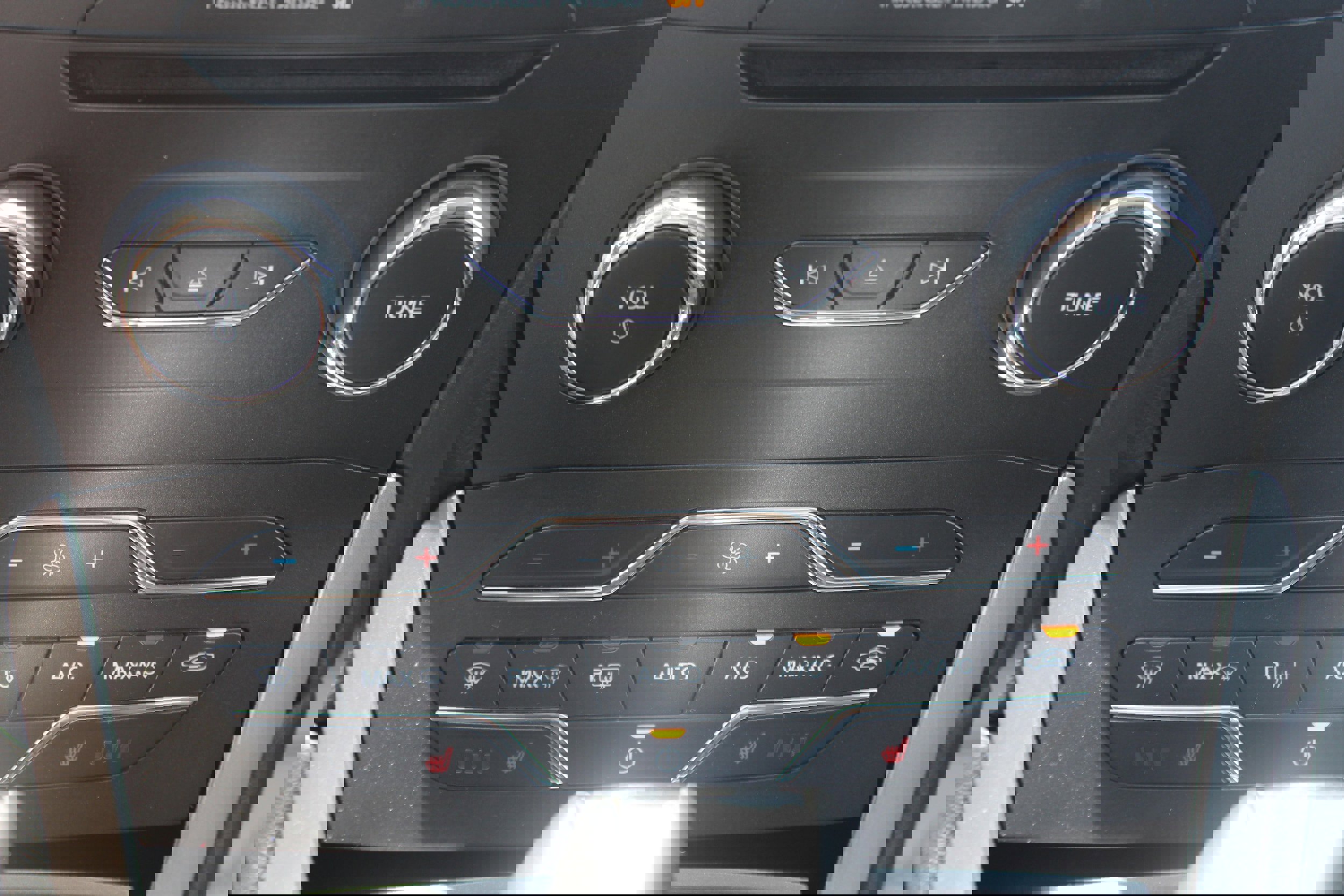 Used 2016 Ford Edge SEL w/ Equipment Group 201A image 12