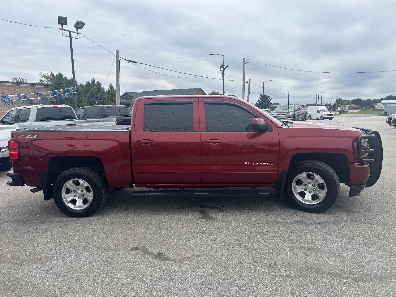 Used 2018 Chevrolet Silverado 1500 LT w/ All Star Edition AWD/4WD image 6