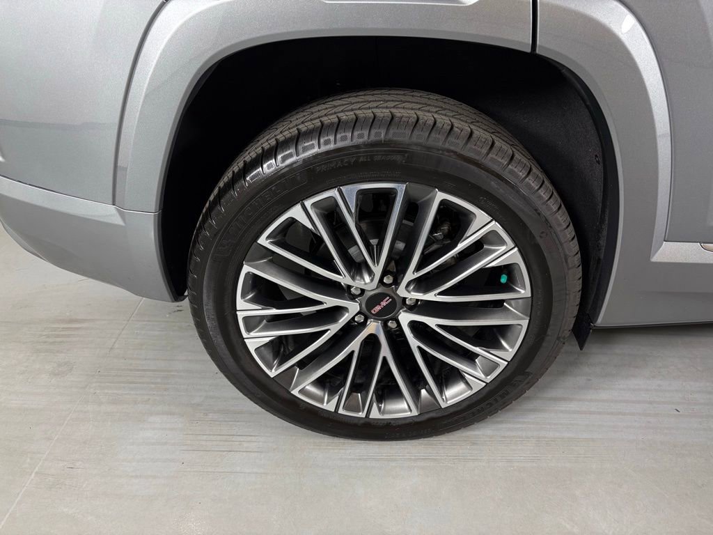 Used 2026 GMC Terrain Denali image 12