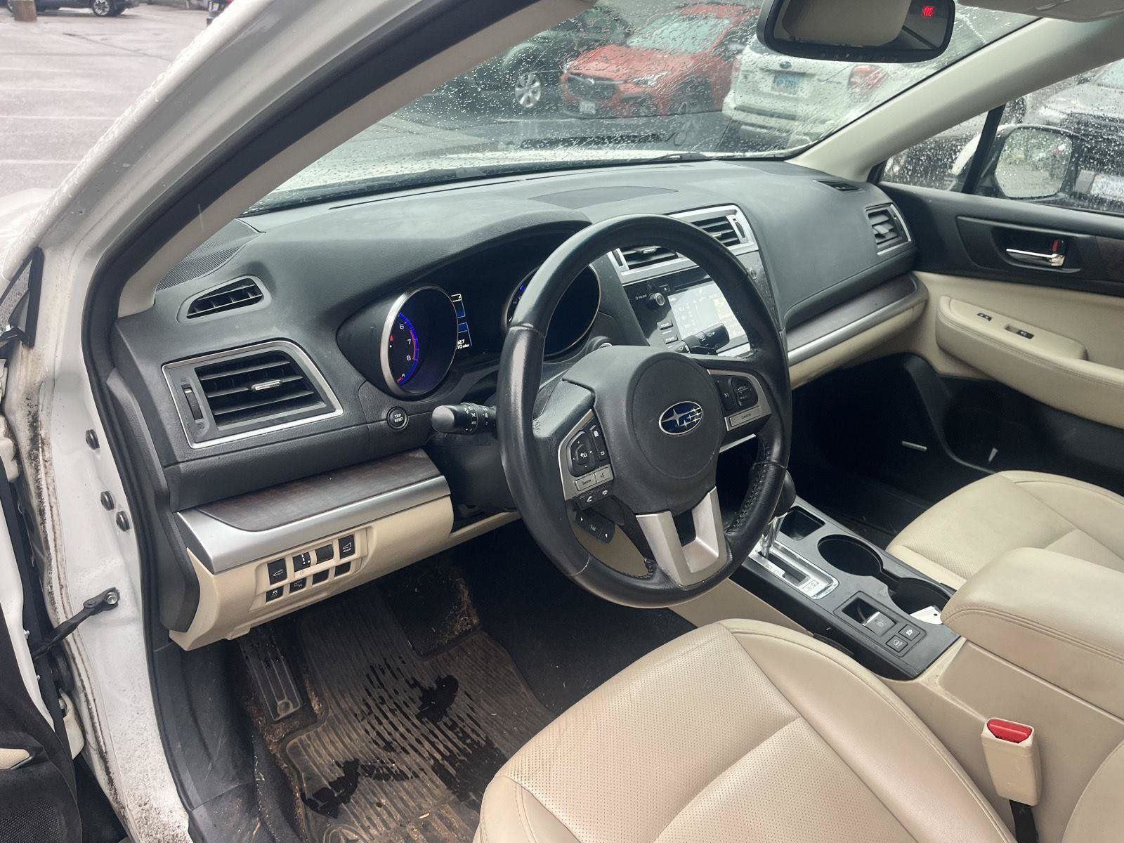 Used 2017 Subaru Outback 3.6R Limited AWD/4WD image 11