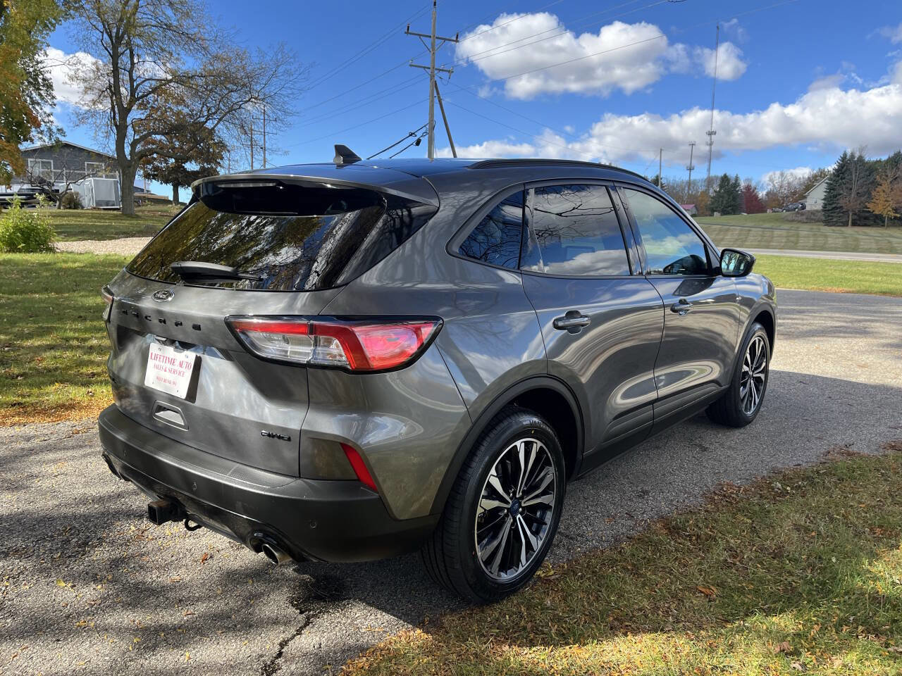 Used 2022 Ford Escape SEL w/ SEL Stealth AWD Package image 5