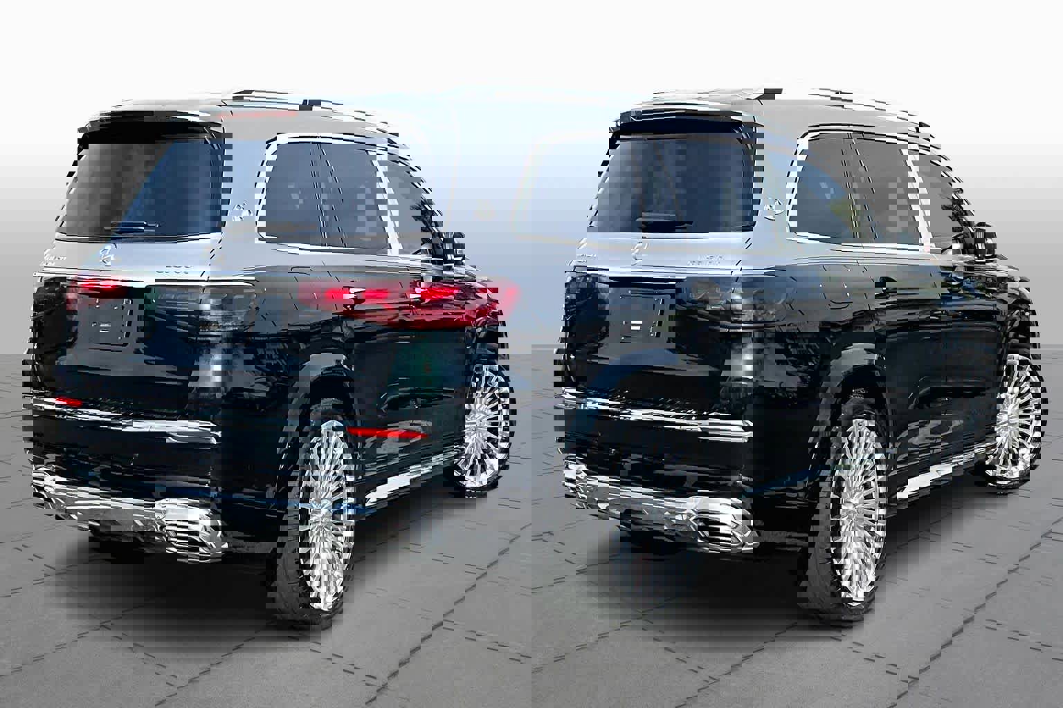 Used 2024 Mercedes-Benz Maybach GLS 600 4MATIC image 13