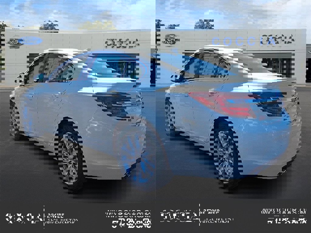 Used 2015 Buick Regal Premium w/ Experience Buick Package image 4