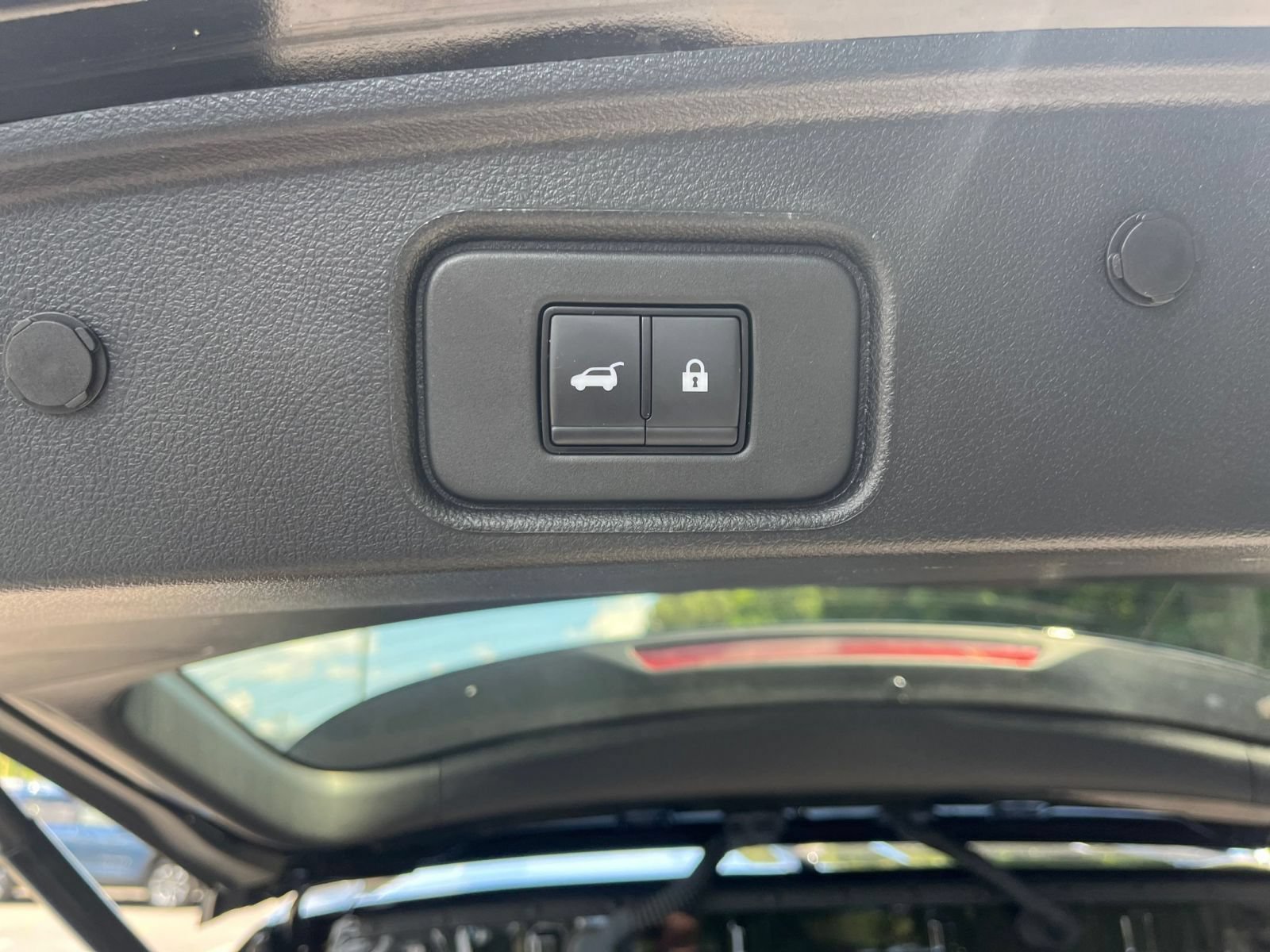 Used 2026 Nissan Pathfinder SV FWD image 26