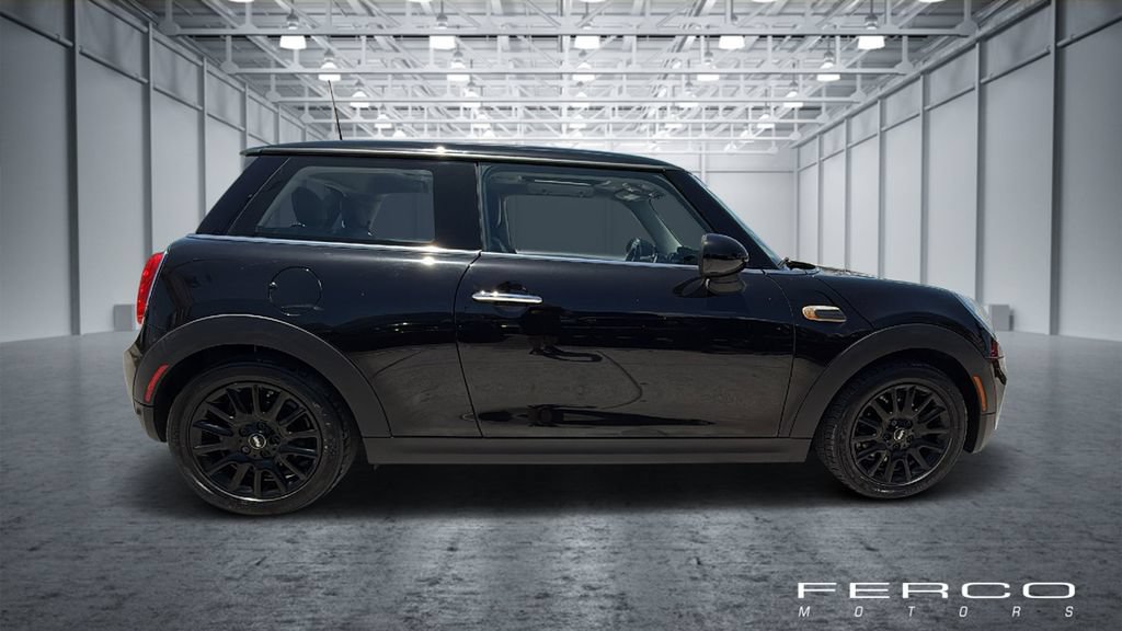 Used 2019 MINI Cooper 2-Door Hardtop FWD image 6