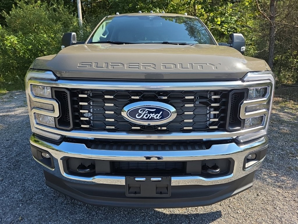 New 2027 Ford F350 XLT w/ XLT Premium Package AWD/4WD image 2