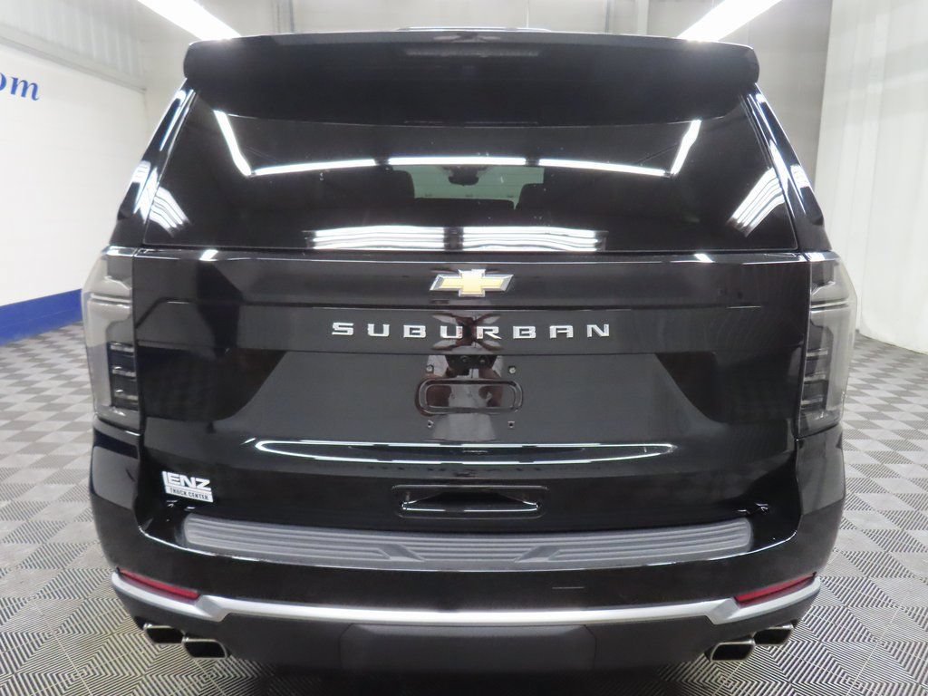 Used 2025 Chevrolet Suburban High Country AWD/4WD image 41