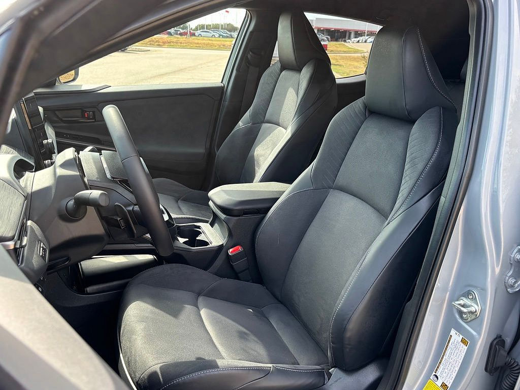 Used 2026 Toyota C-HR AWD/4WD image 14