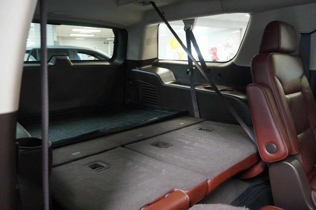 Used 2020 Chevrolet Suburban Premier image 37