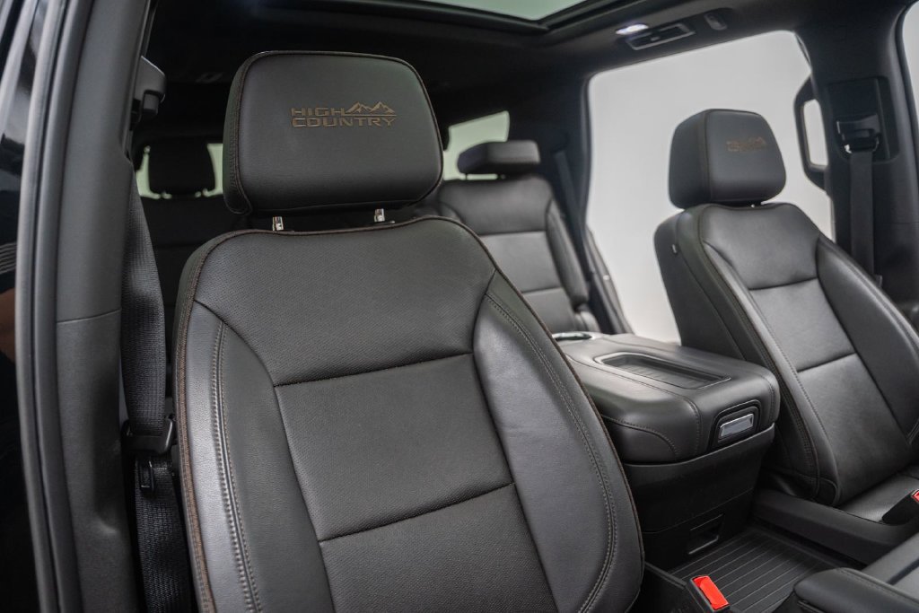 Used 2022 Chevrolet Tahoe High Country AWD/4WD image 43