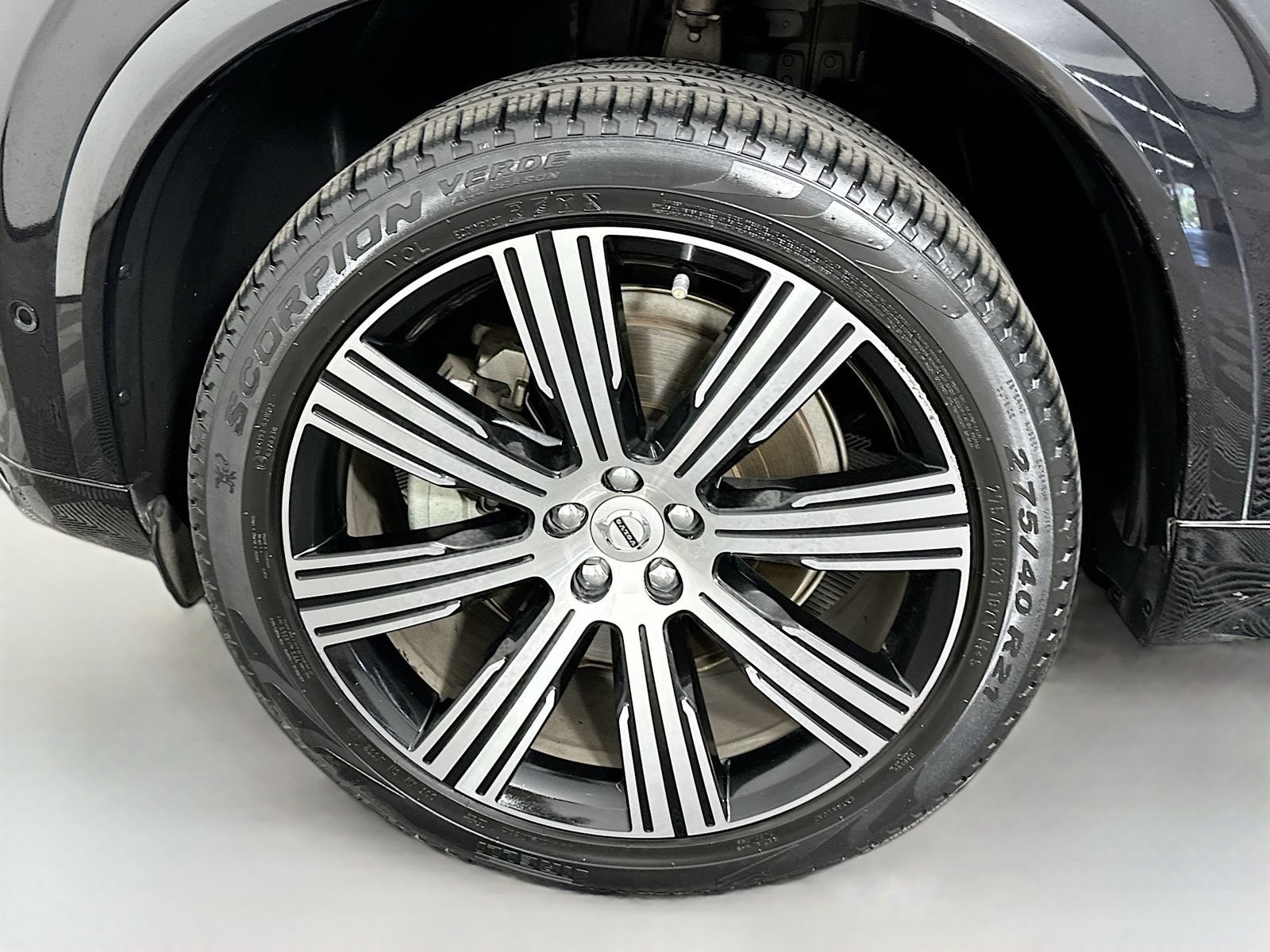 Used 2023 Volvo XC90 B6 Ultimate w/ Protection Package Premier AWD/4WD image 33