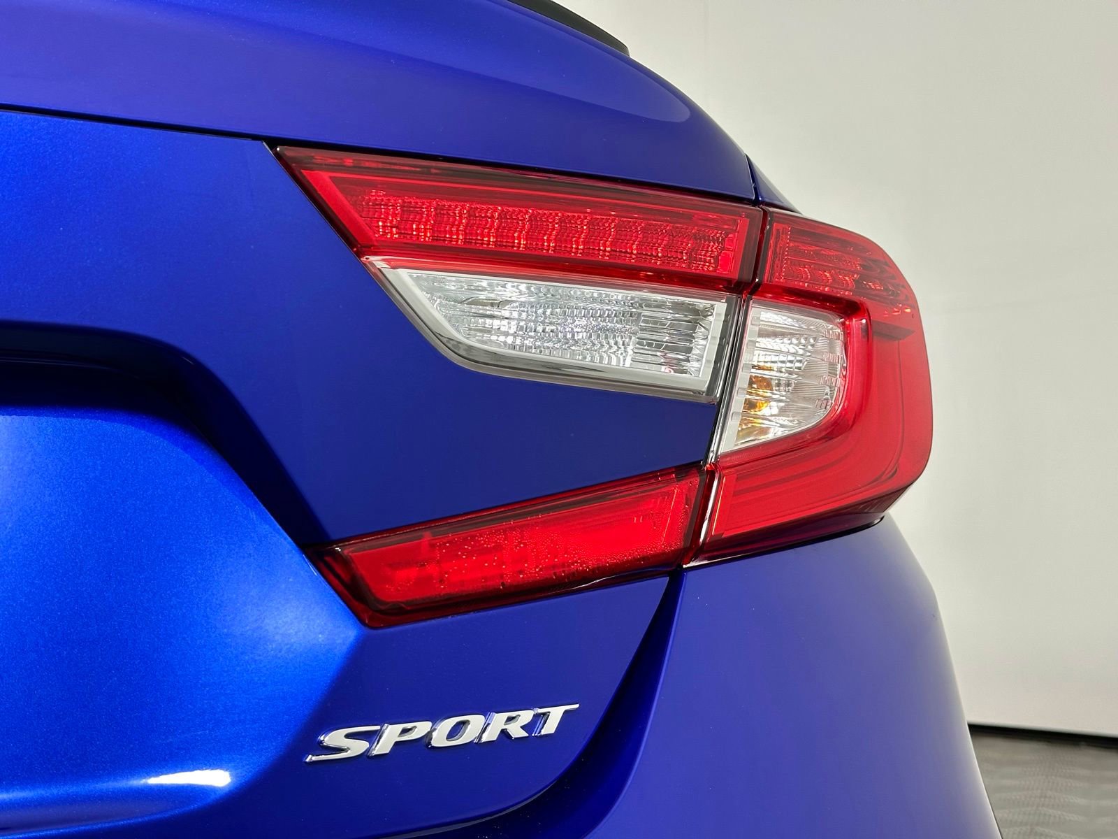 Used 2018 Honda Accord Sport image 12