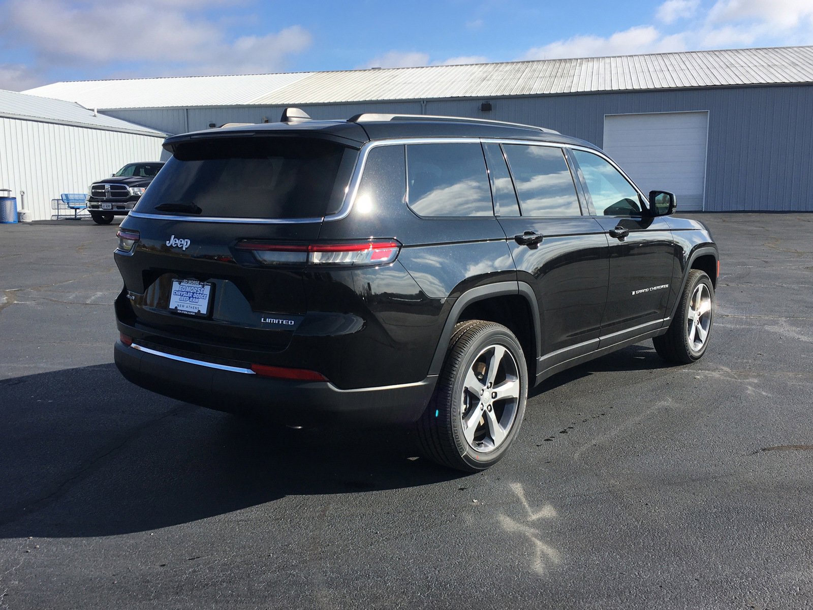 New 2025 Jeep Grand Cherokee L Limited image 3