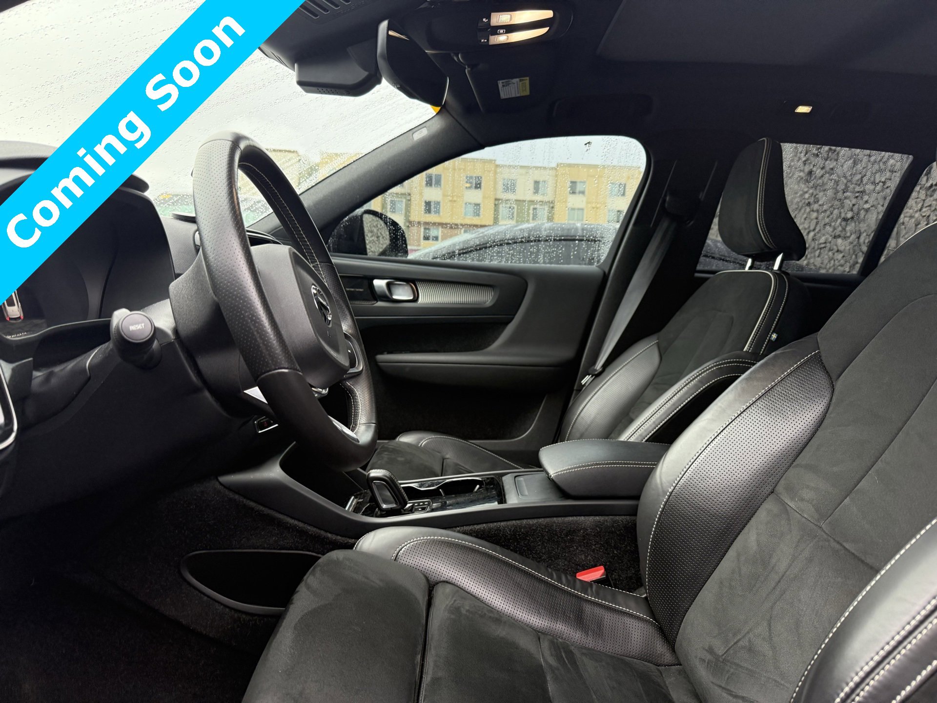 Used 2021 Volvo XC40 P8 Recharge w/ Advanced Package image 8