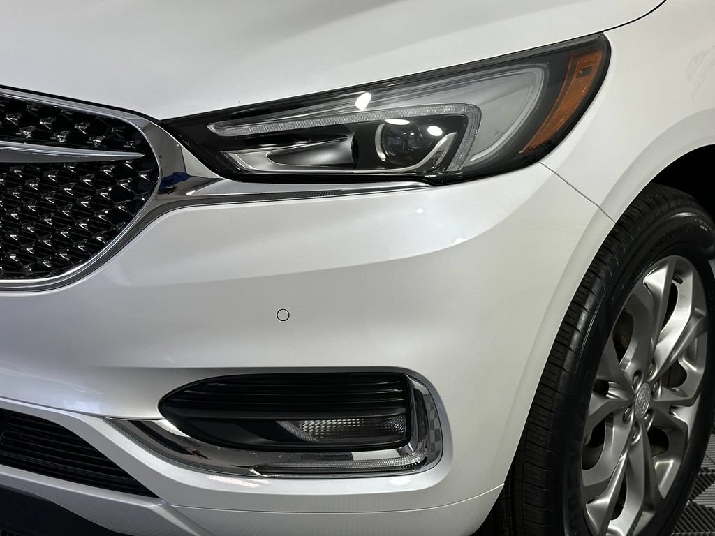 Used 2020 Buick Enclave Avenir w/ Avenir Technology Package FWD image 13