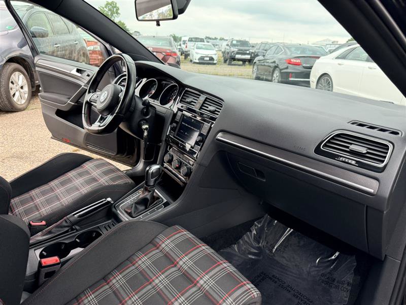 Used 2020 Volkswagen Golf 4-Door FWD image 13