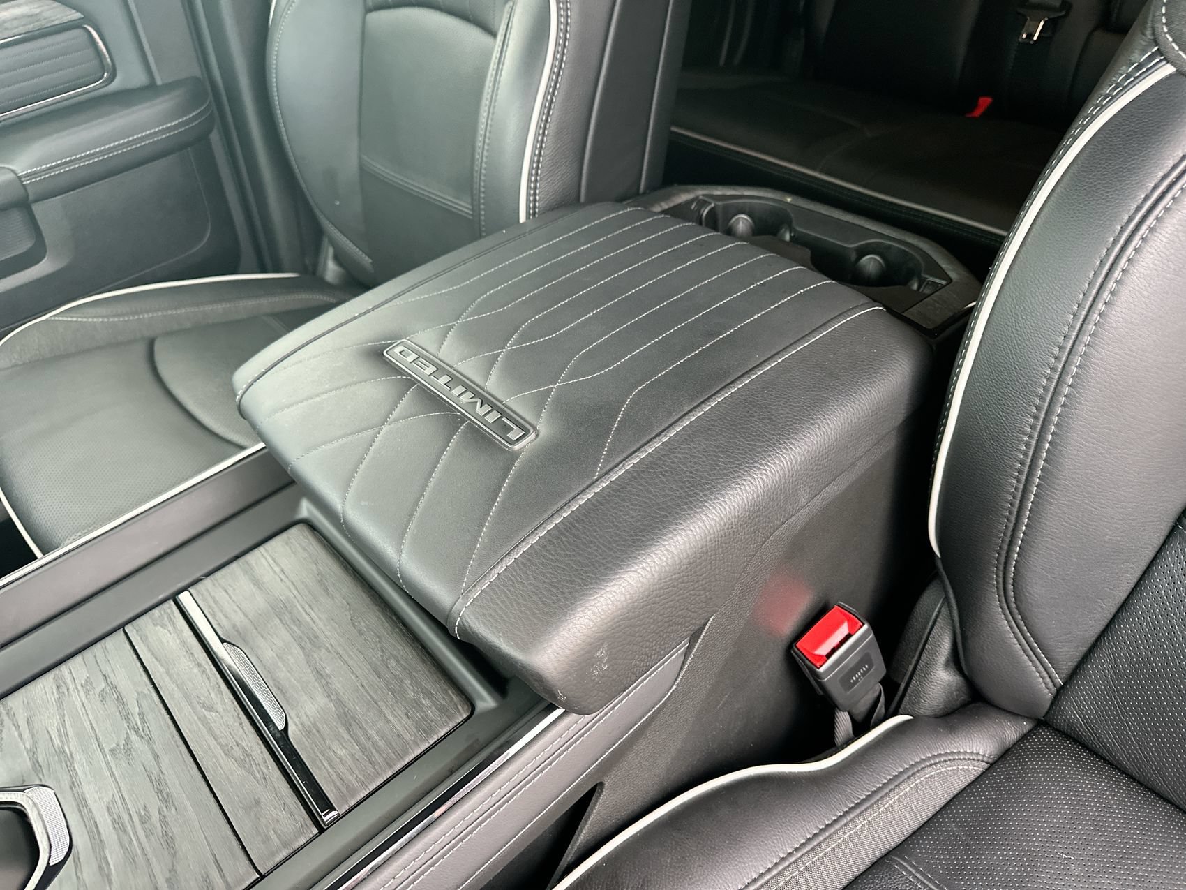 Used 2026 RAM 2500 Limited AWD/4WD image 22