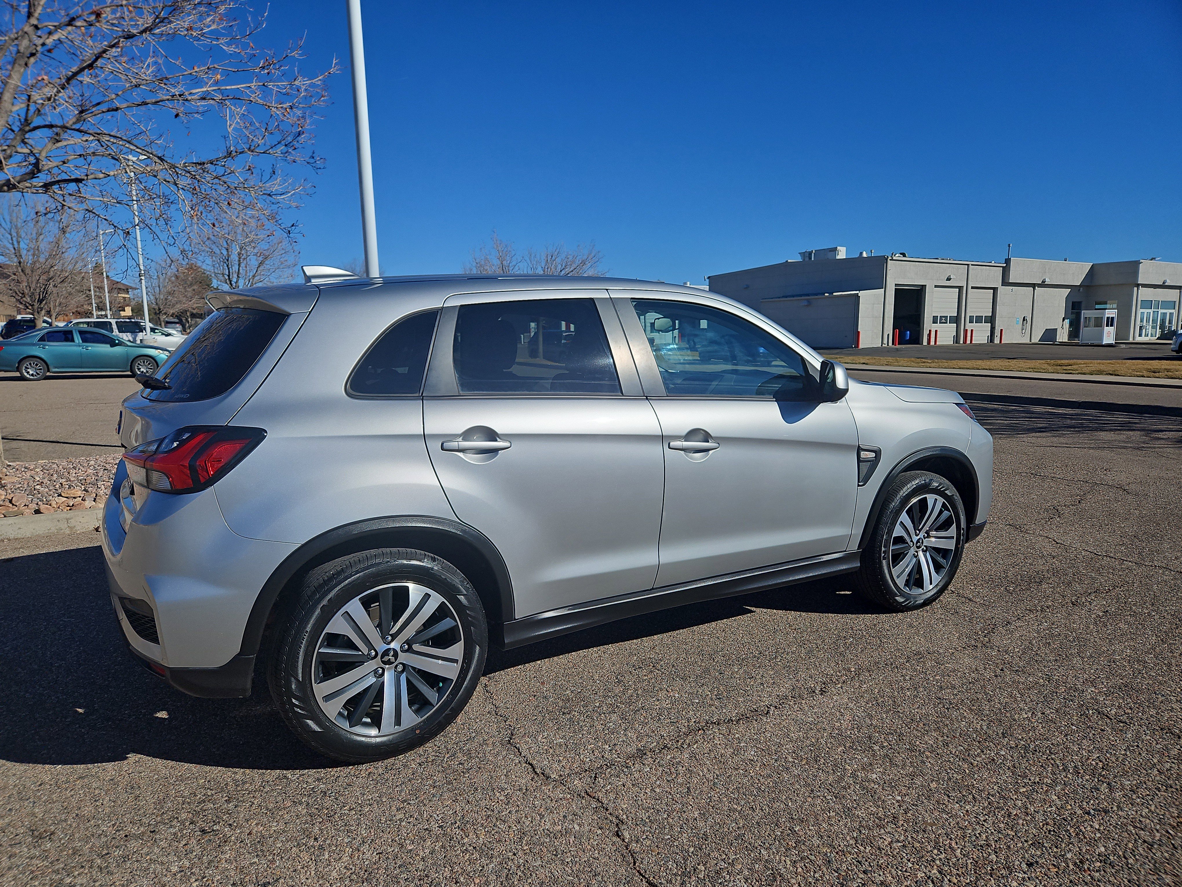 Used 2023 Mitsubishi Outlander Sport ES image 3