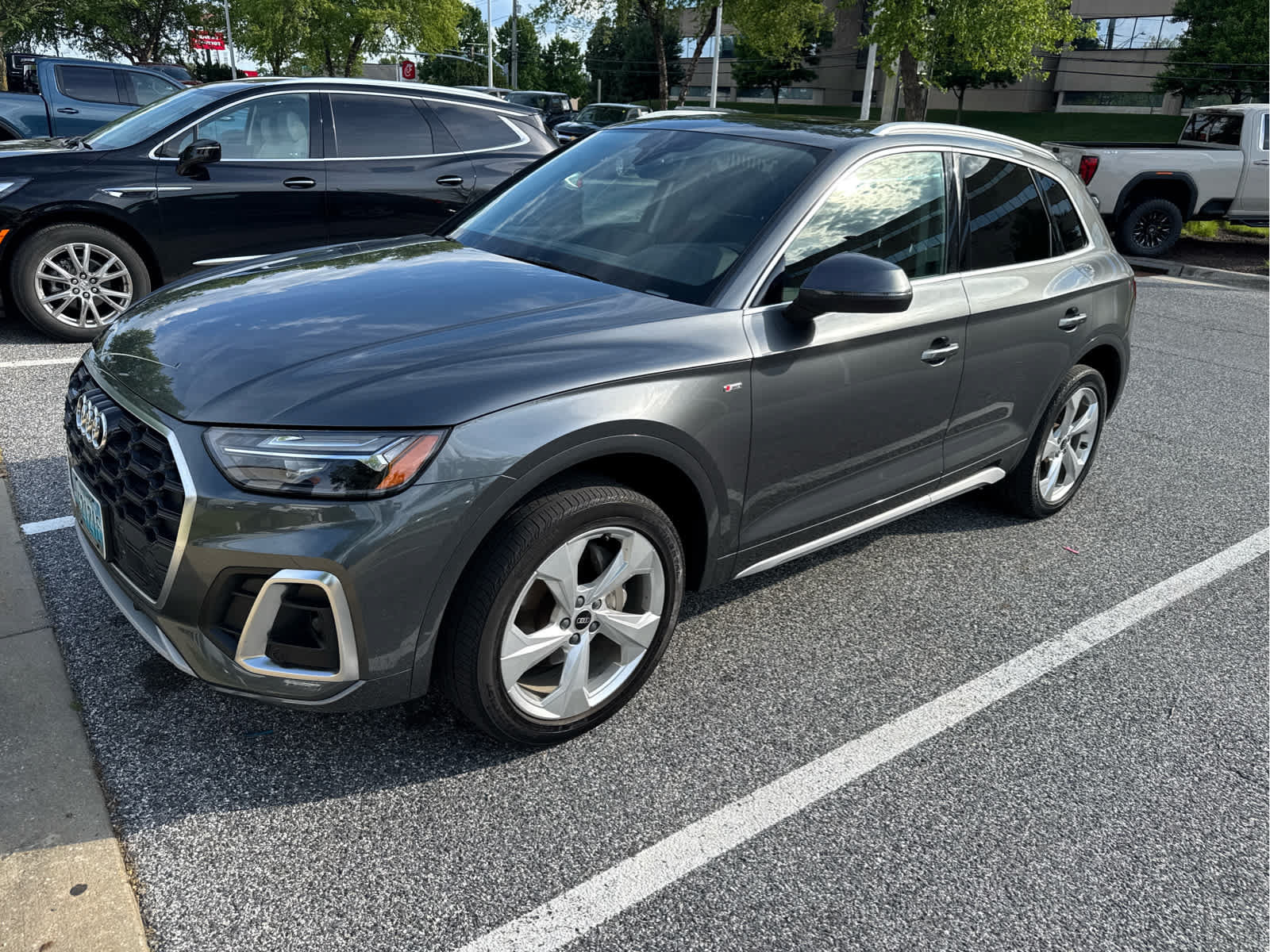 Used 2024 Audi Q5 2.0T Premium Plus AWD/4WD image 2