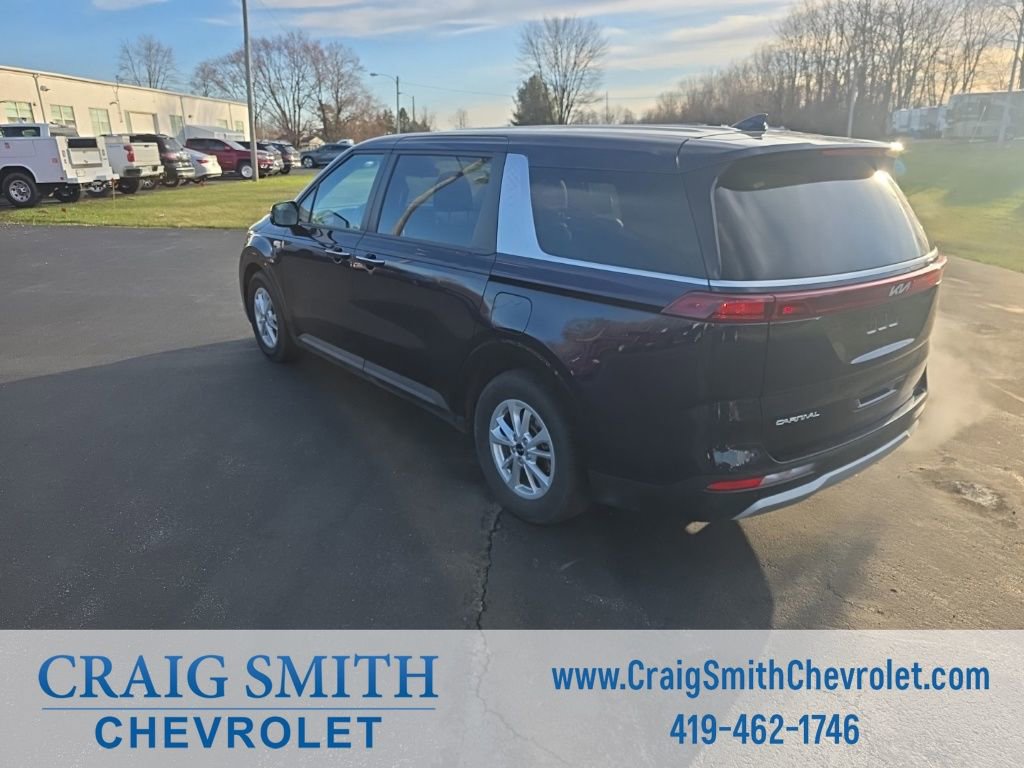 Used 2024 Kia Carnival LX image 4