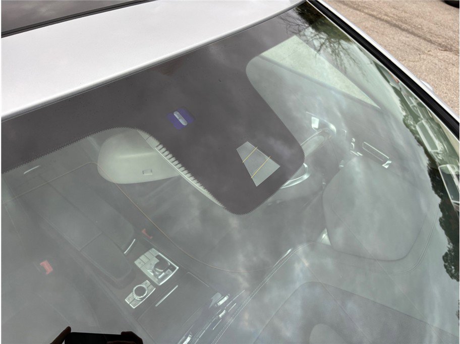 Used 2015 Mercedes-Benz SL 550 image 12