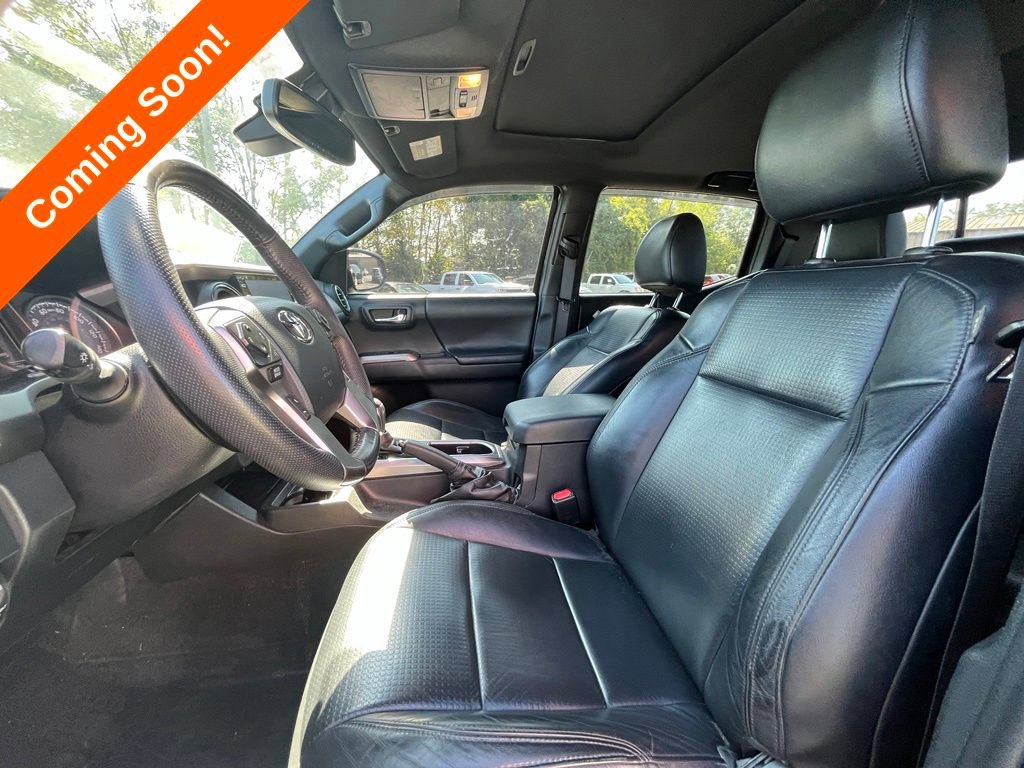 Used 2023 Toyota Tacoma Limited w/ Nightshade Package AWD/4WD image 32