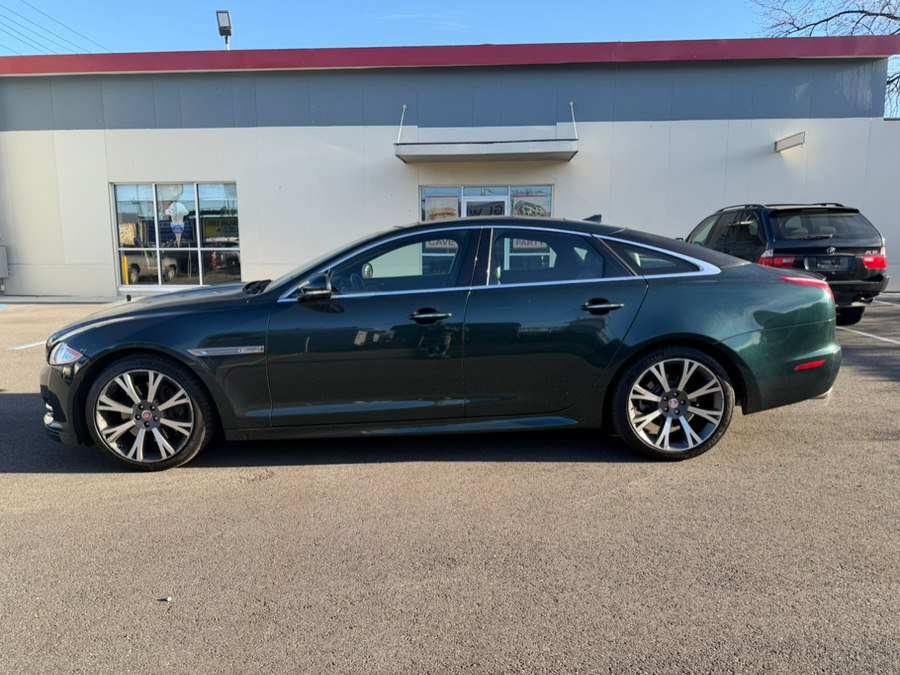 Used 2015 Jaguar XJ AWD image 2
