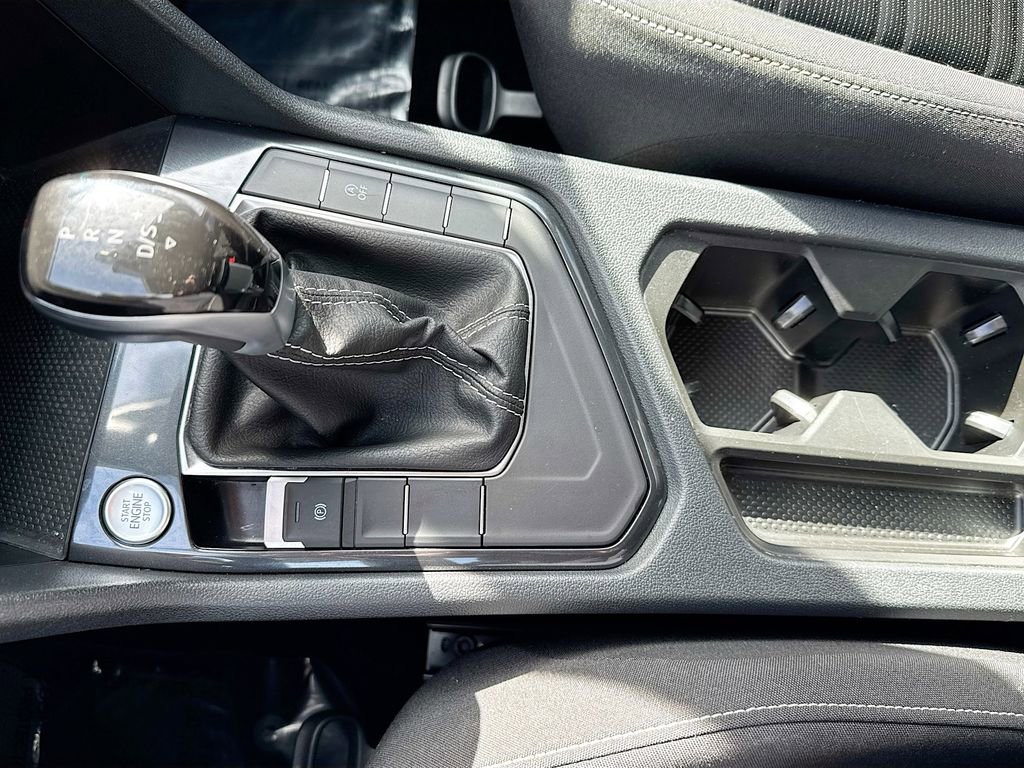 Used 2024 Volkswagen Tiguan S image 17