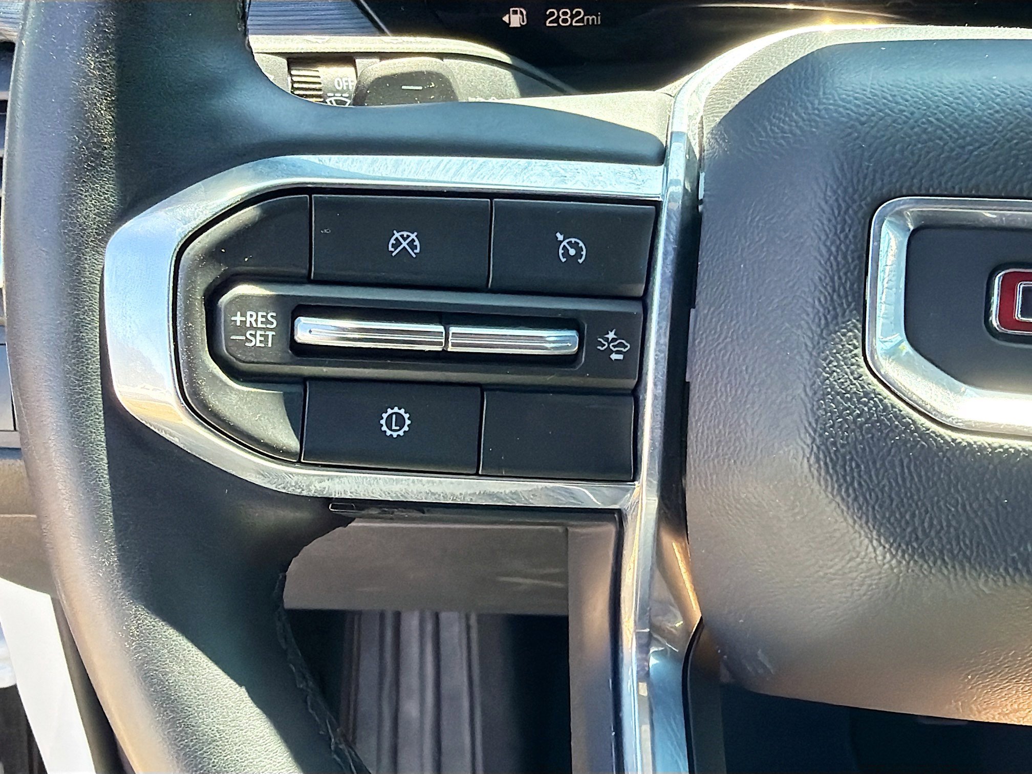 Used 2024 GMC Acadia Elevation image 36