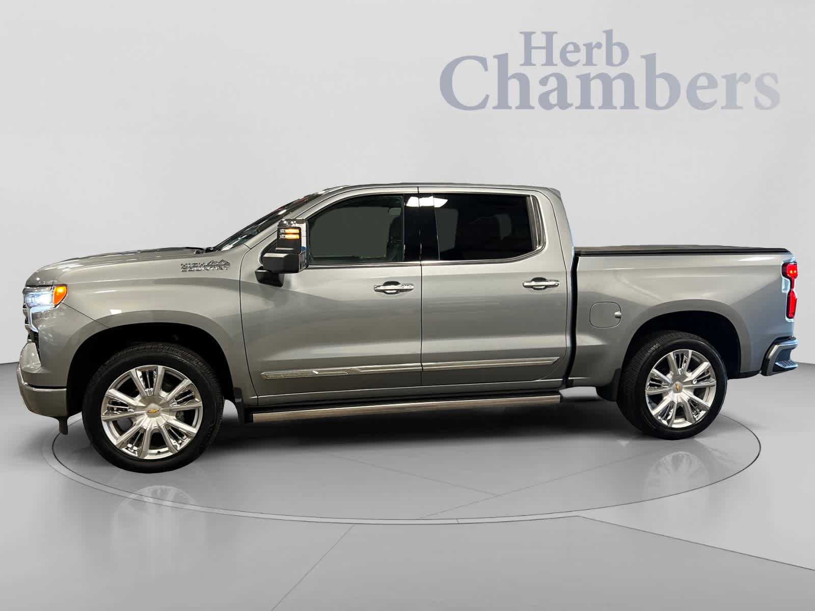 Certified 2026 Chevrolet Silverado 1500 High Country w/ High Country Premium Package AWD/4WD image 5