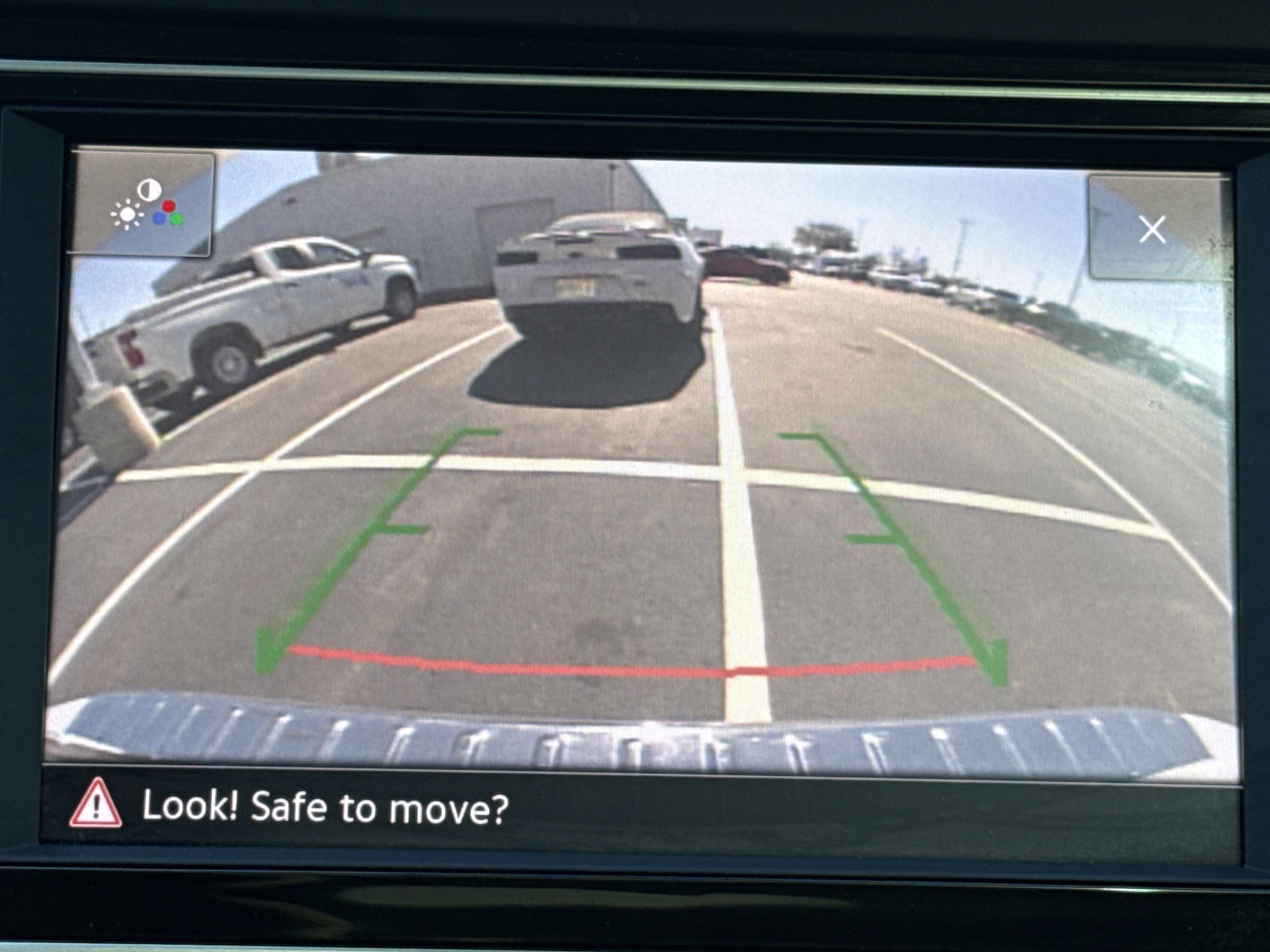 Used 2023 Volkswagen Jetta SE w/ Panoramic Sunroof Package image 24