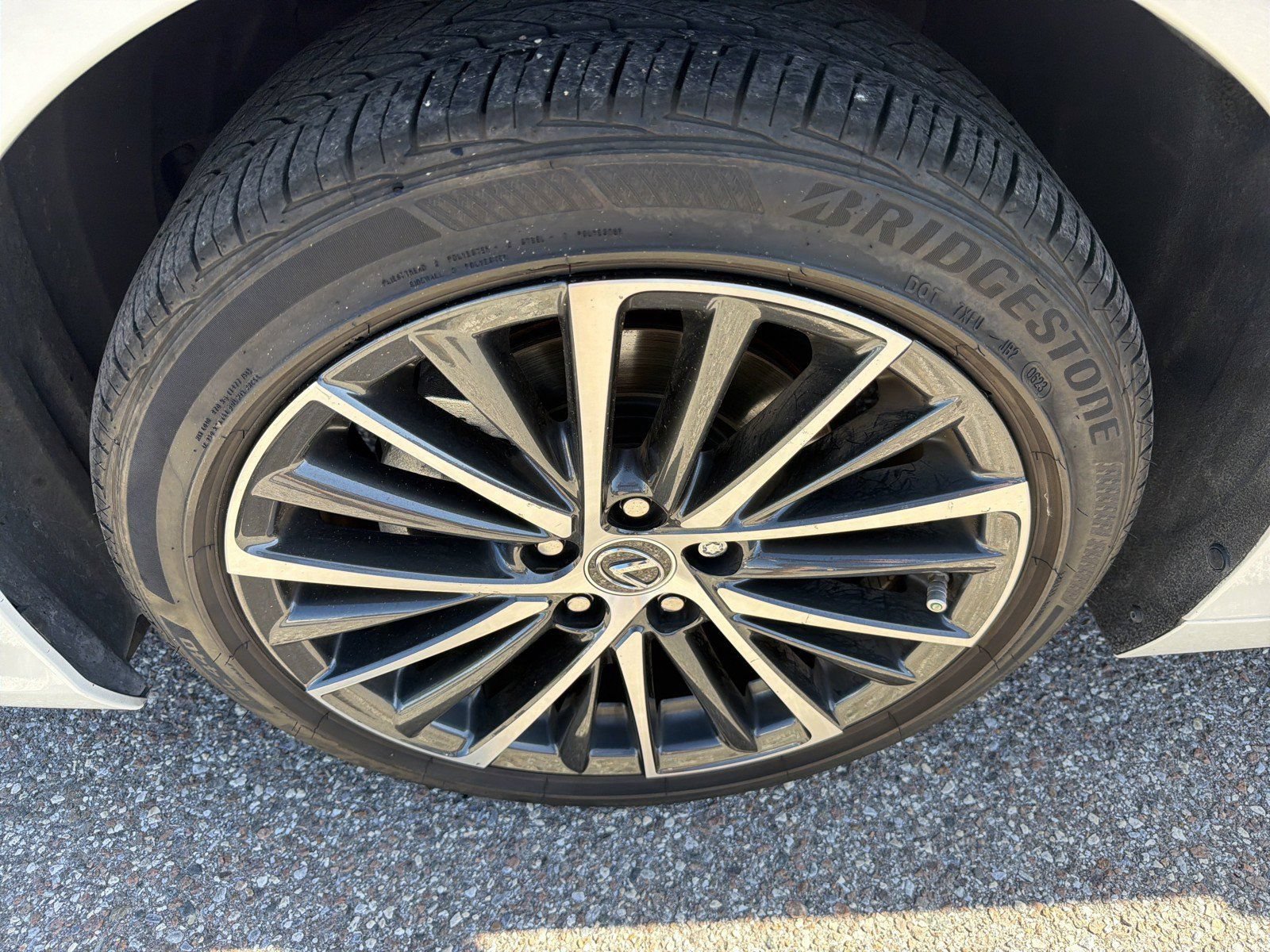 Used 2023 Lexus ES 350 w/ Premium Package FWD image 37