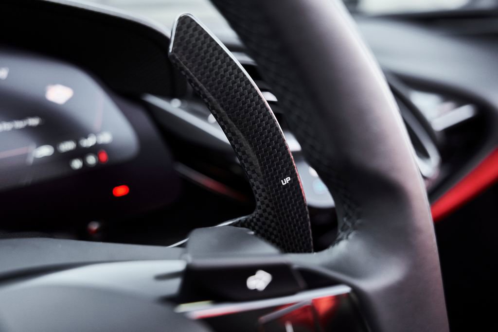 Used 2024 Ferrari SF90 Spider image 59