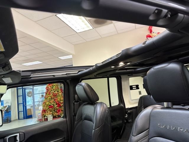Used 2020 Jeep Wrangler Unlimited Sahara image 24
