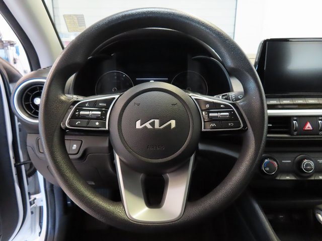 Used 2024 Kia Forte LXS image 8