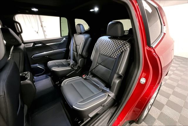 Used 2025 GMC Acadia Denali w/ Super Cruise Package image 23