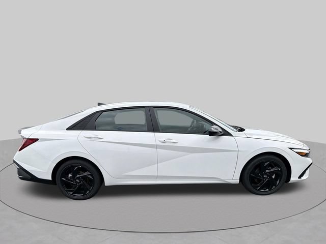 New 2026 Hyundai Elantra SEL Sport FWD image 40