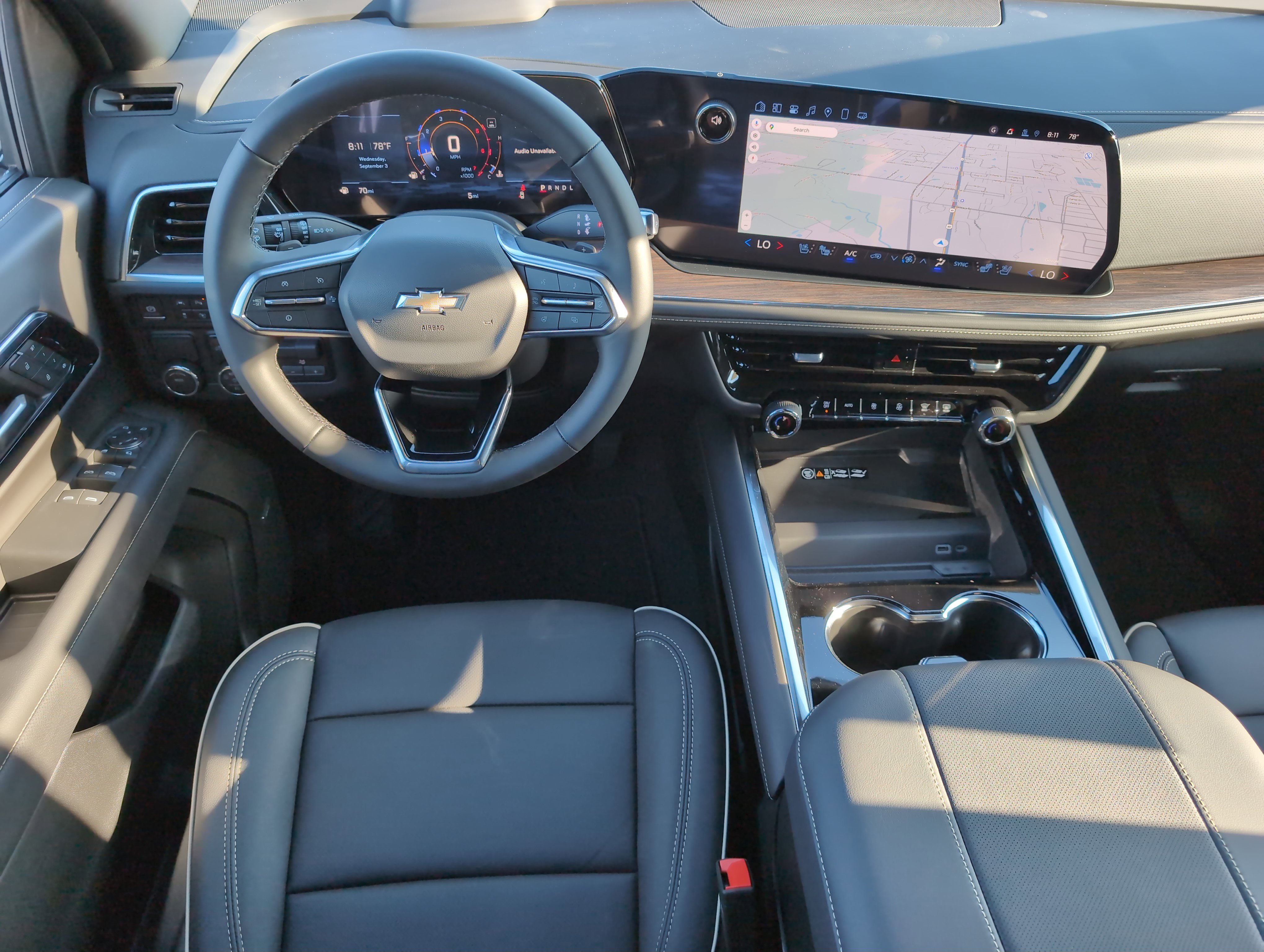 New 2025 Chevrolet Suburban Premier w/ Sun And Tow Package image 26