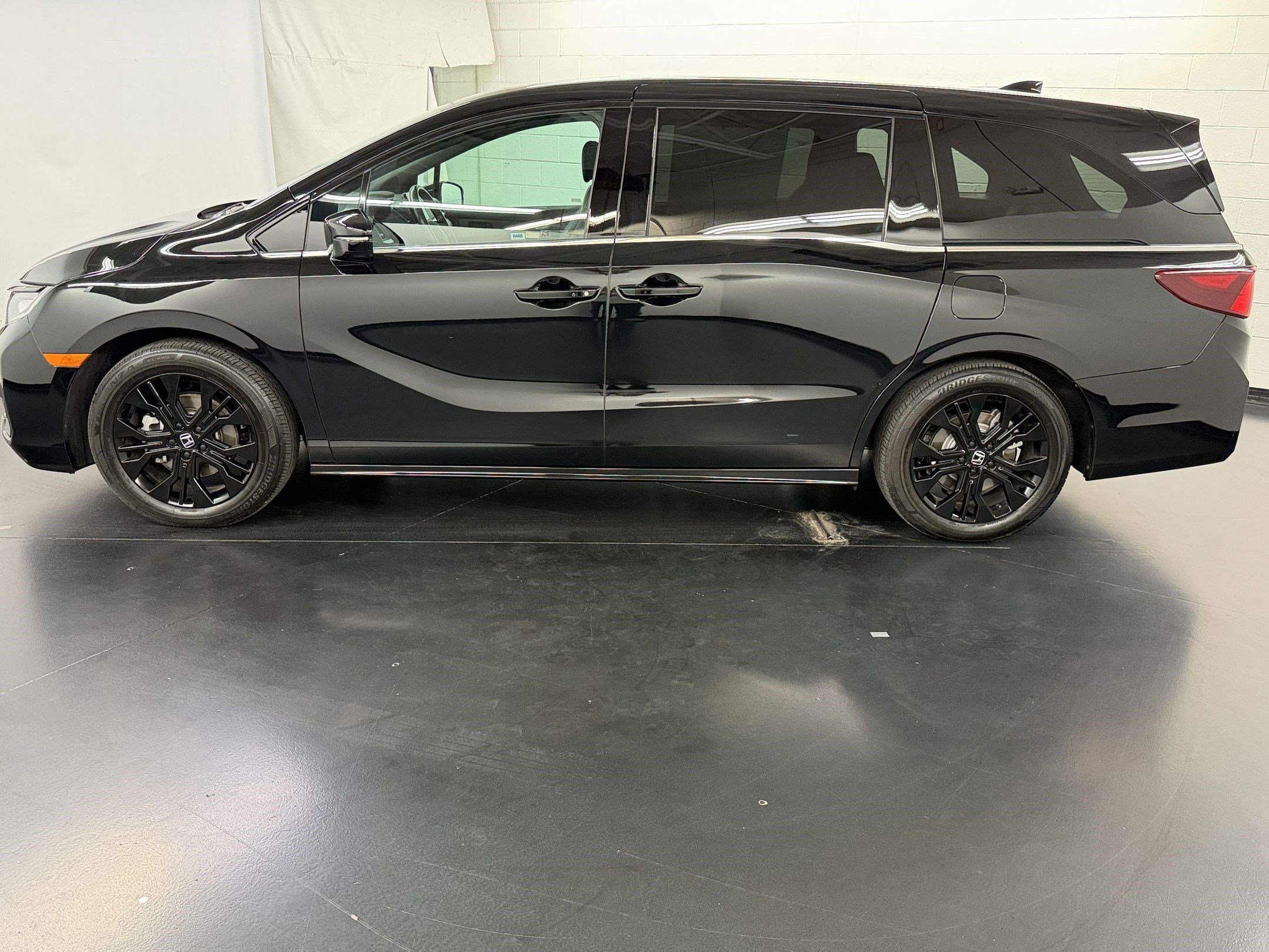 Certified 2025 Honda Odyssey Sport-L image 2