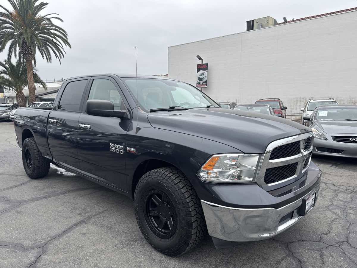 Used 2017 RAM 1500 Classic SLT image 10