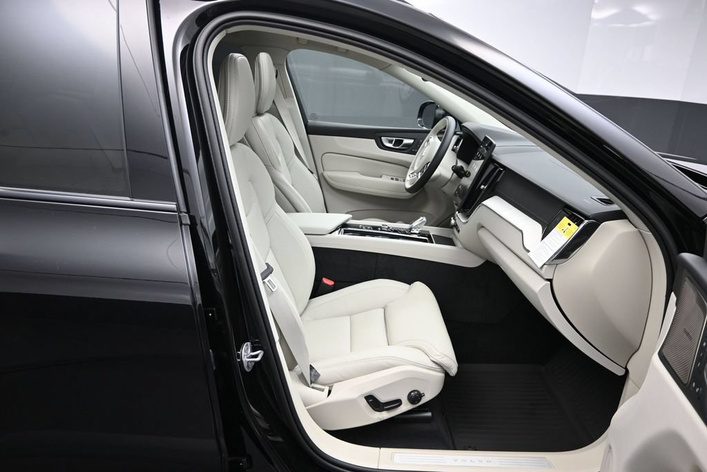 New 2027 Volvo XC60 T8 Ultra AWD/4WD image 21