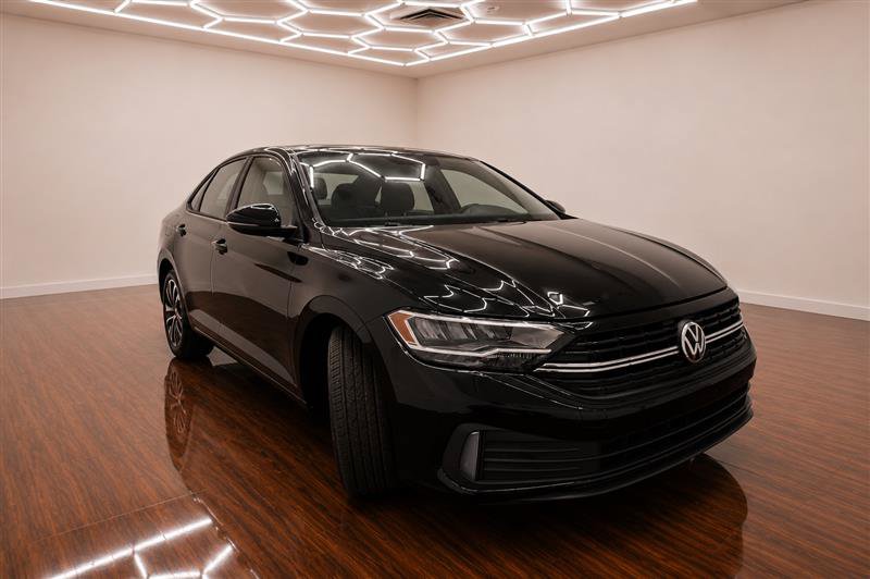 Used 2024 Volkswagen Jetta Sport FWD image 10