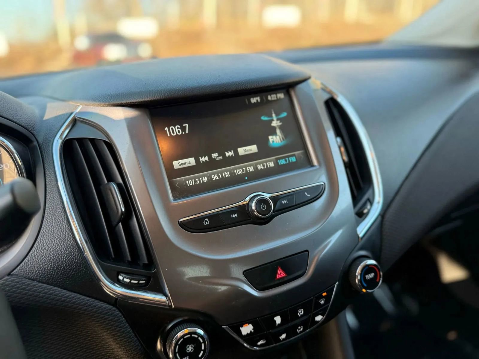 Used 2017 Chevrolet Cruze LT image 21