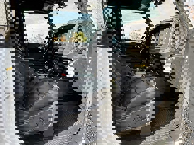 New 2025 Ford Bronco Badlands image 30