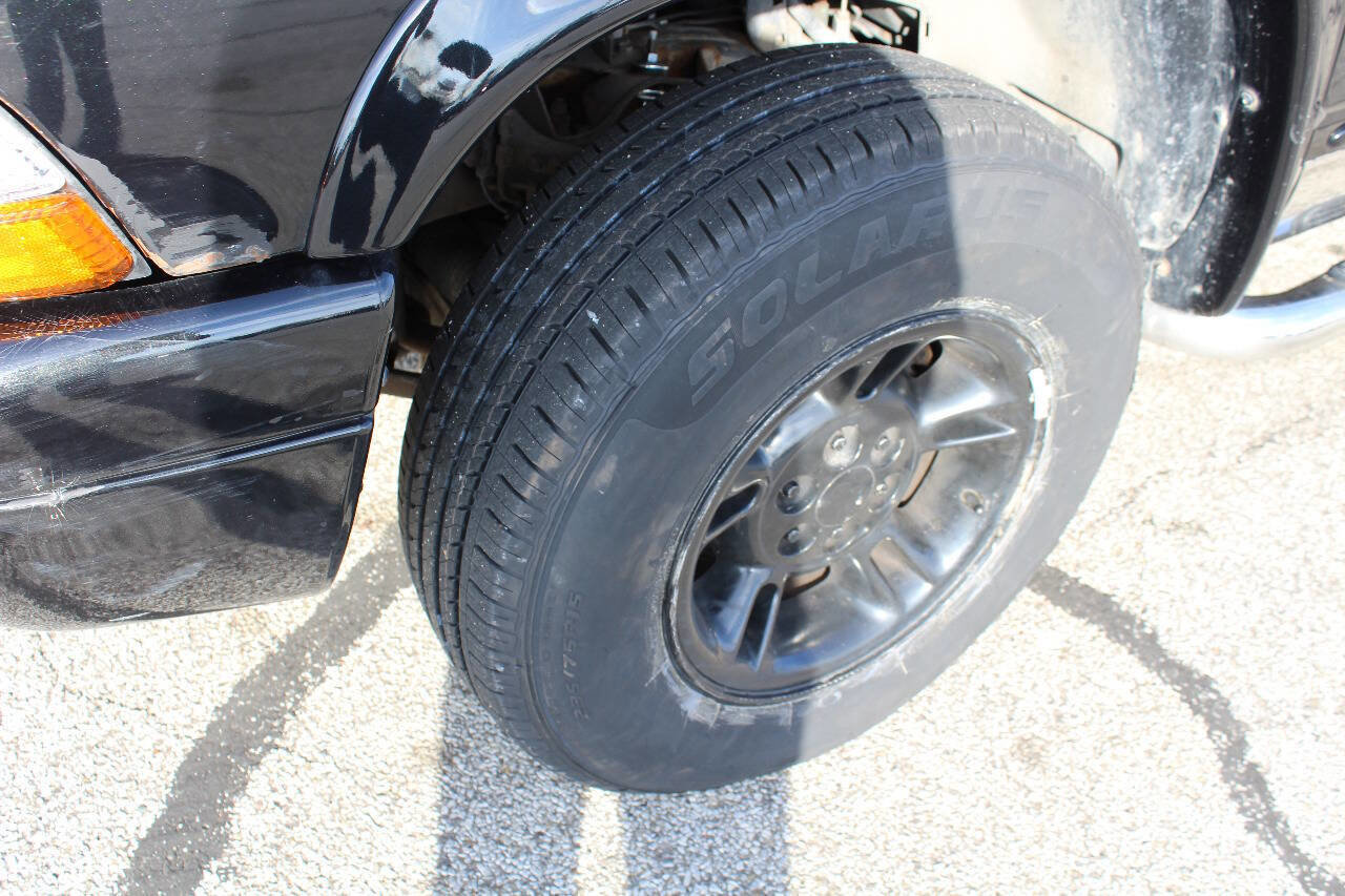 Used 2002 Dodge Durango SLT image 10